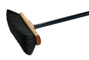 Zimmerbesen mit Metallstiel